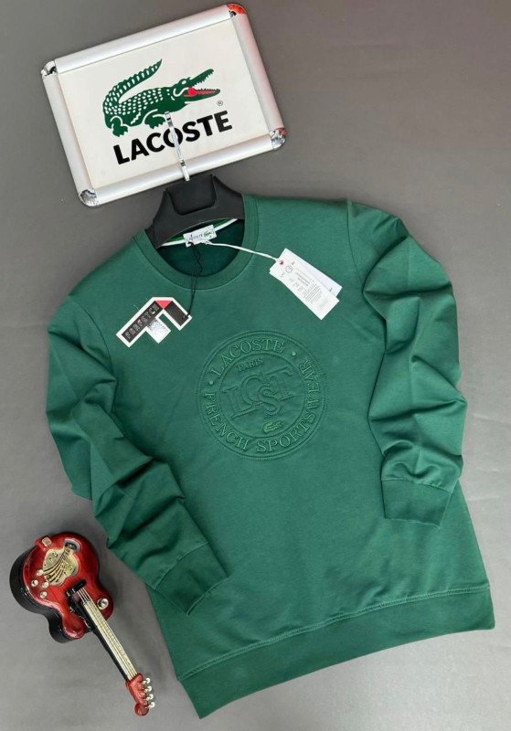 Lacoste Embossed Logo Sweatshirt –   green Casual Pullover for Men